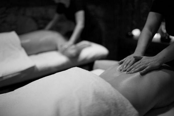 #7 Sexy Russian Date Ideas: Massage Your Lover